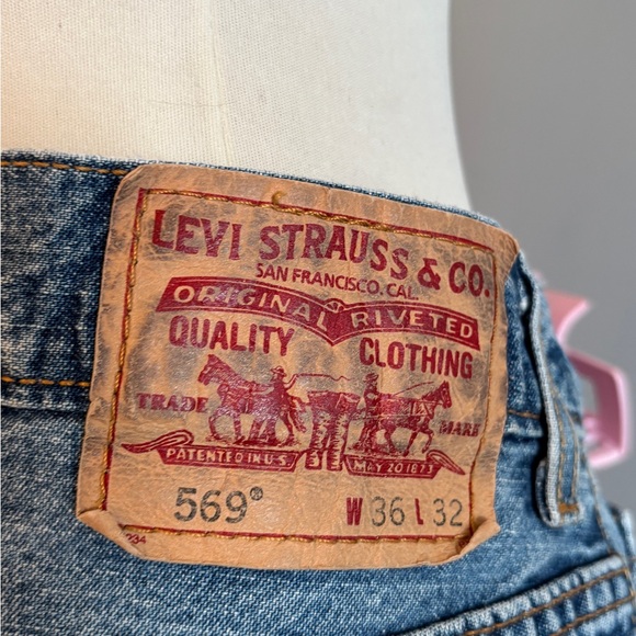 Levi's 569 Light Blue Straight Jeans - Picture 8 of 10